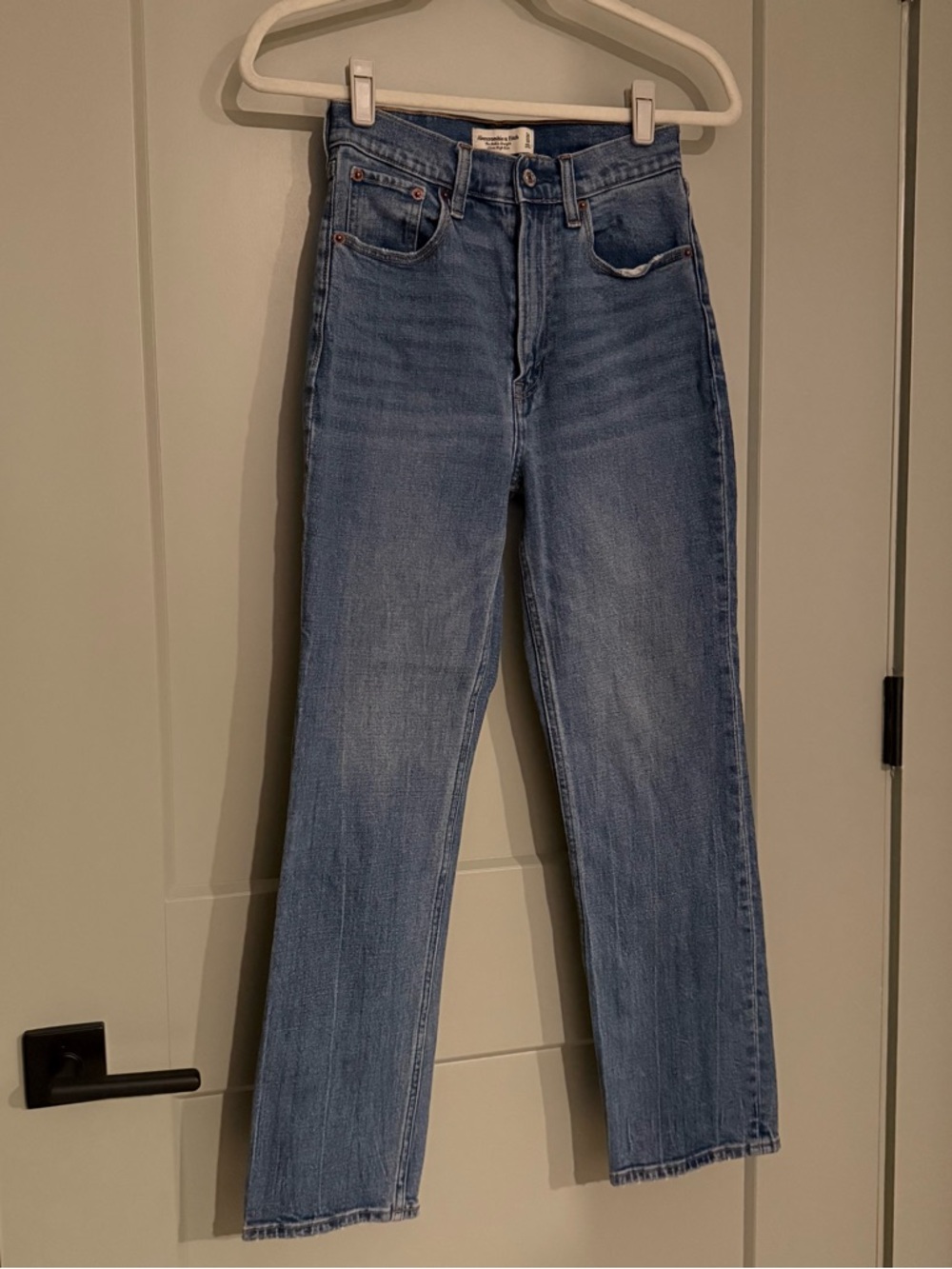 Abercrombie Ankle Straight Ultra High Rise Jeans